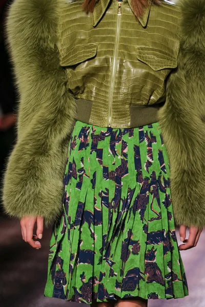Look 14